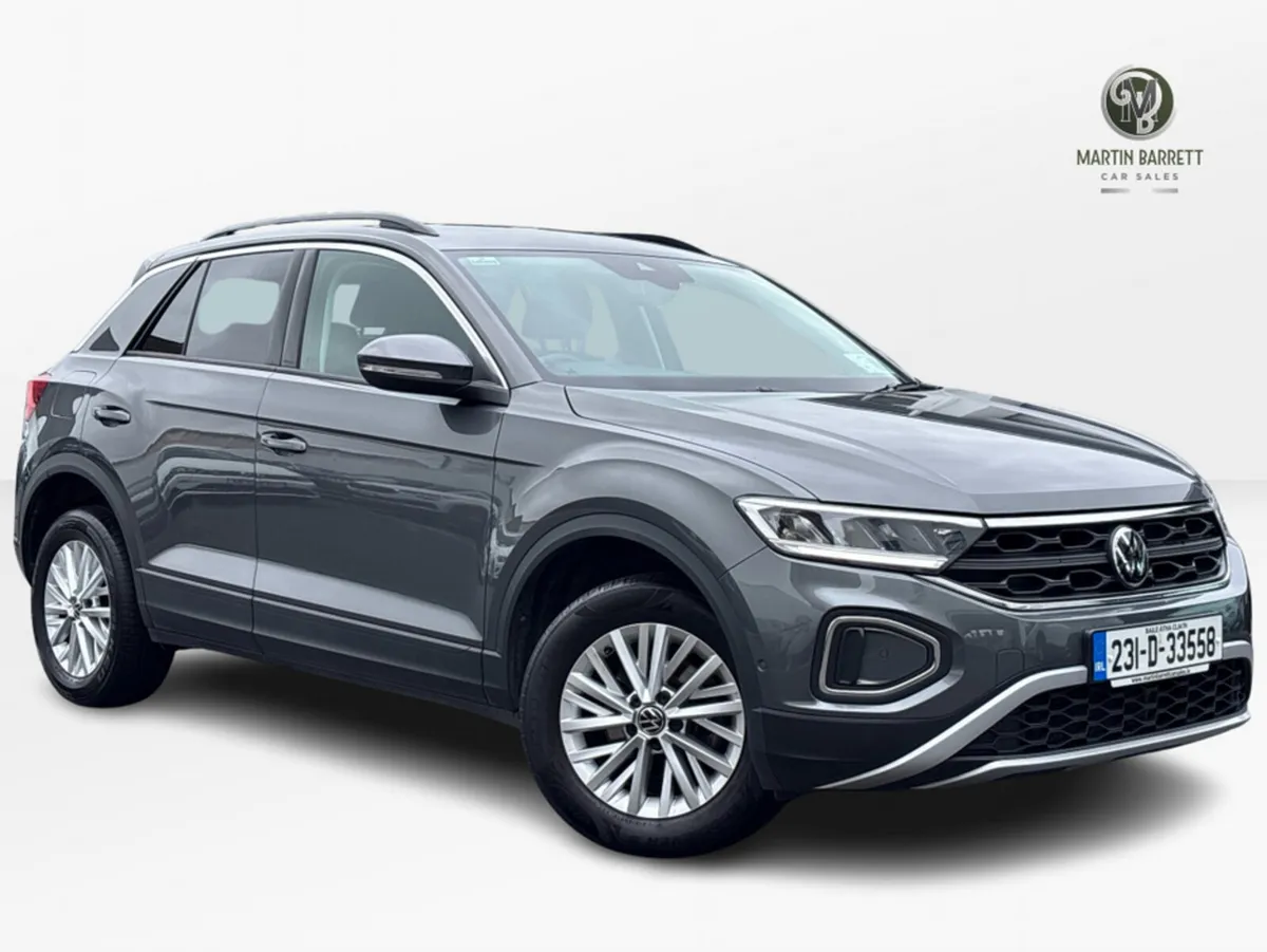 Volkswagen T-Roc LIFE 1.0 TSI MANUAL 6SPEED FWD 11 - Image 1
