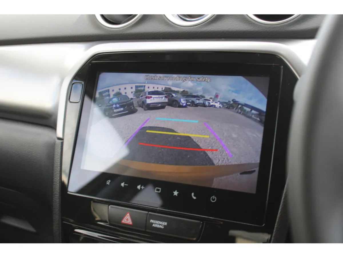 Suzuki Vitara 1.4 B/JET HYBRID MOTION DEMO - Image 3