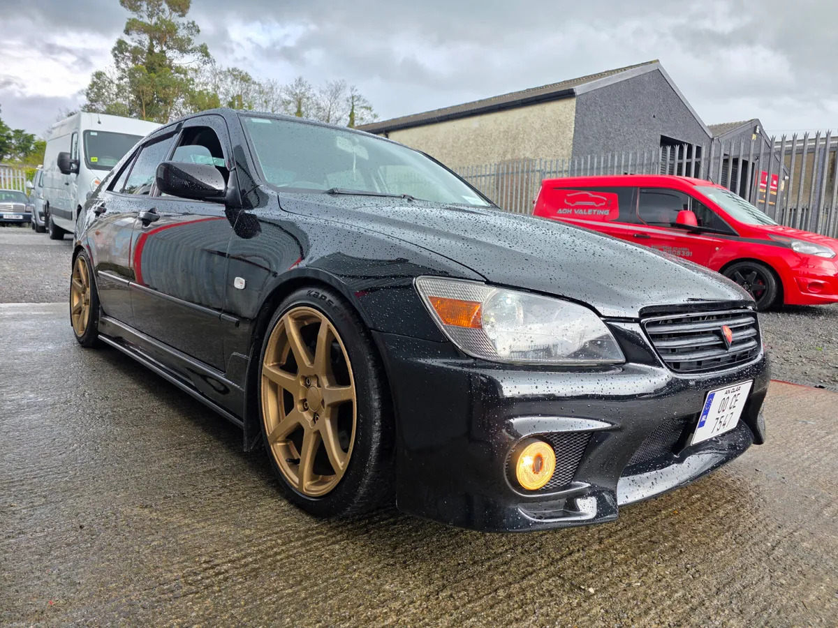 2000 Toyota Altezza **NCT 01-27** - Image 2