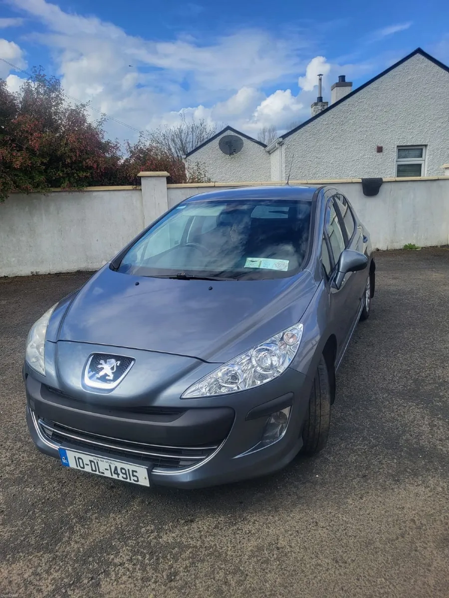 Peugeot 308 2010 - Image 2