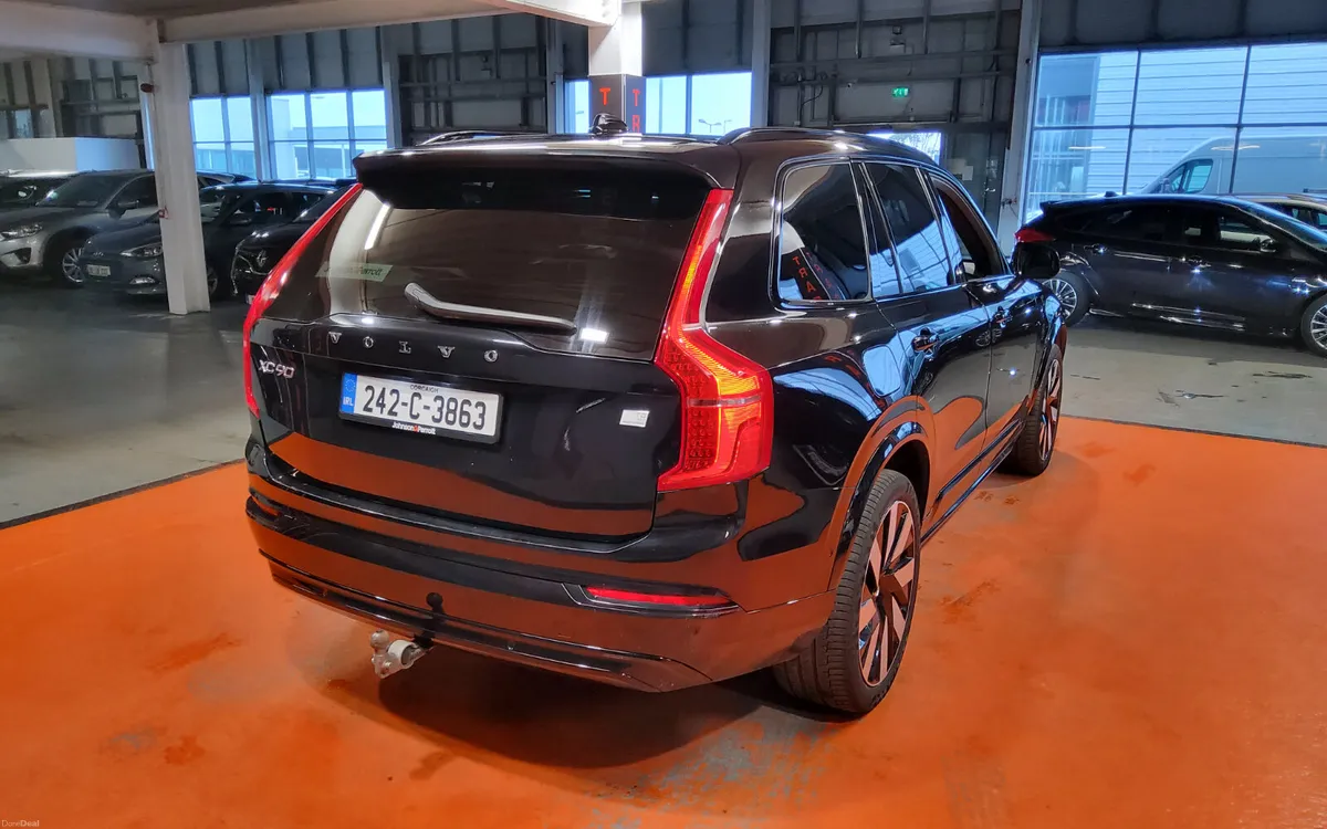 Volvo XC90 2024 - Image 3