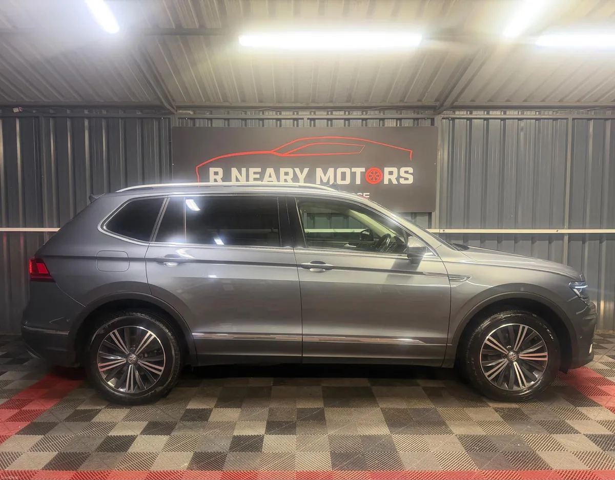2019 Volkswagen Tiguan 2.0  Highline DSG 7 Seat - Image 3