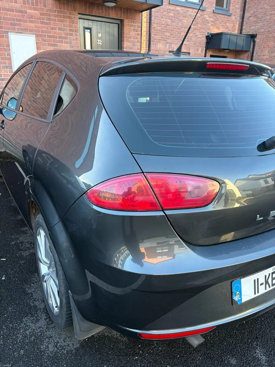 Low Mileage and fully Ncted 2011 Seat Leon - Image 4