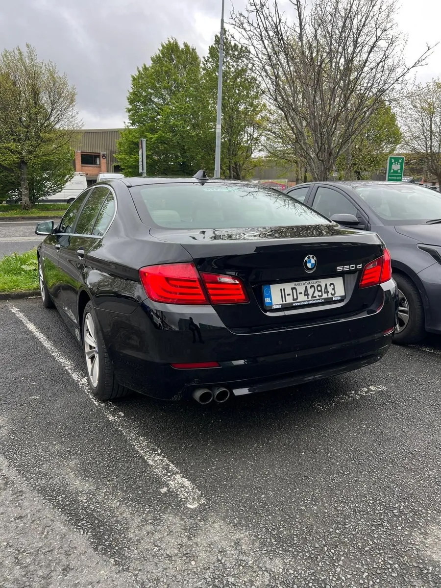 BMW 5-Series 2011 - Image 3
