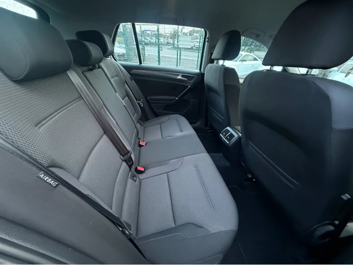 Volkswagen Golf ( 132 REG 1.2 TSI COMFORTLINE - RE - Image 4