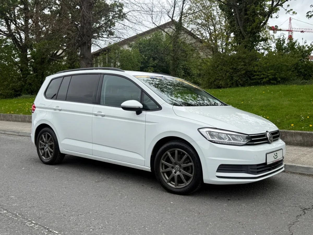 Volkswagen Touran 1.4 TSI DSG Highline Facelift up - Image 2