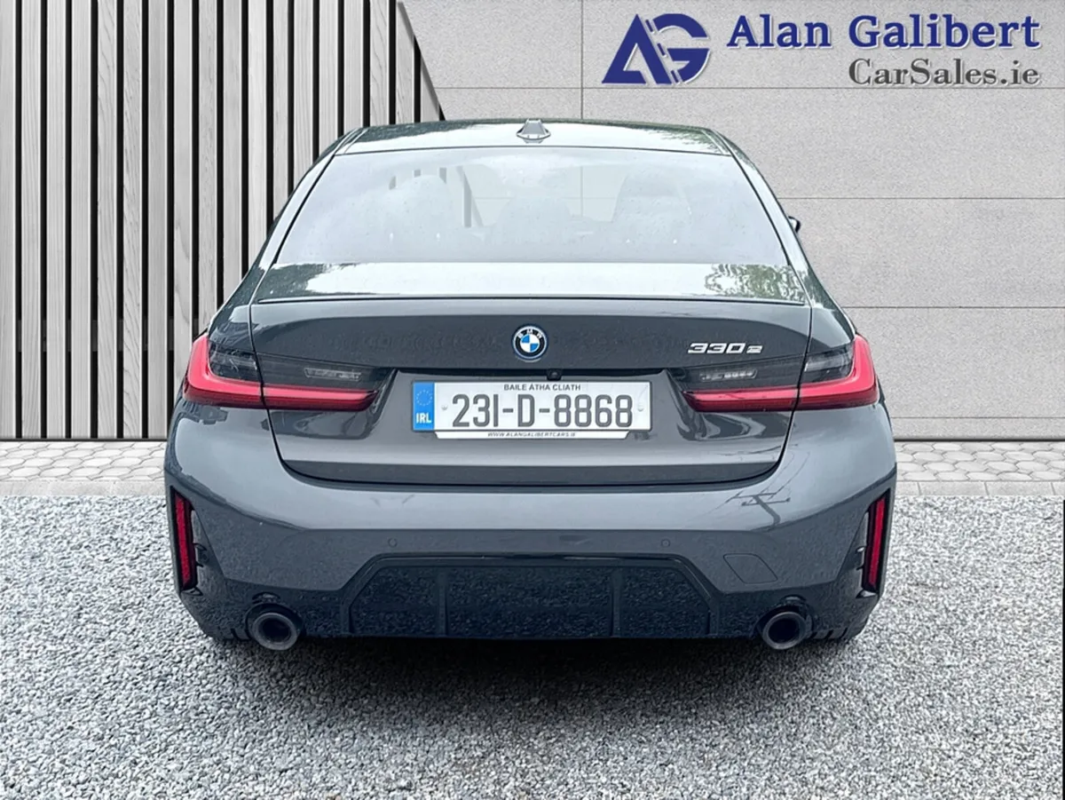 BMW 3-Series 330E LCI M-Sport Pro SUNROOF DRAVITT - Image 6