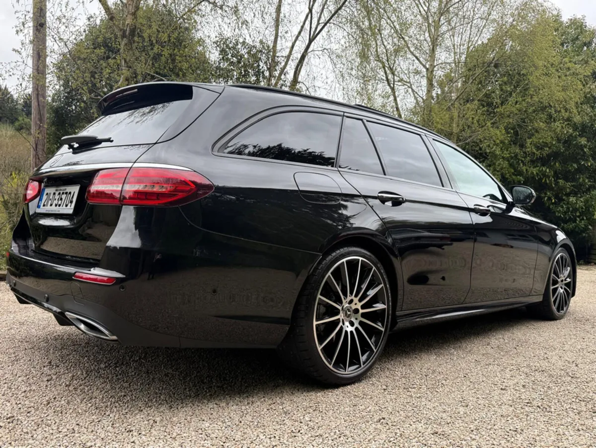 Mercedes-Benz E-Class 220D AMG LINE PREMIUM PLUS N - Image 4