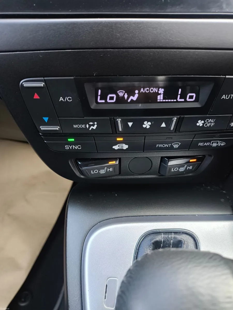 Honda Civic 2016 executive auto - Image 2