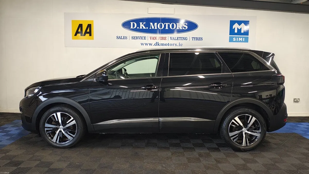 PEUGEOT 5008 Diesel 7 seater - Image 4