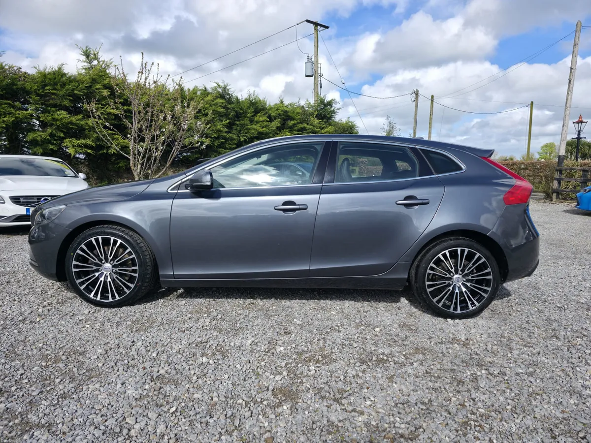 2013 Volvo V40 | 2.0 Diesel | Automatic - Image 2