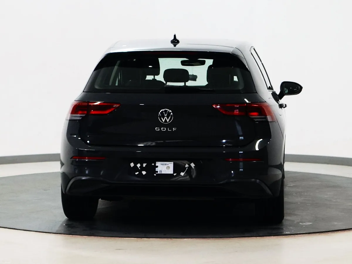 *98* 2023 Volkswagen Golf 1.5tsi life - Image 4