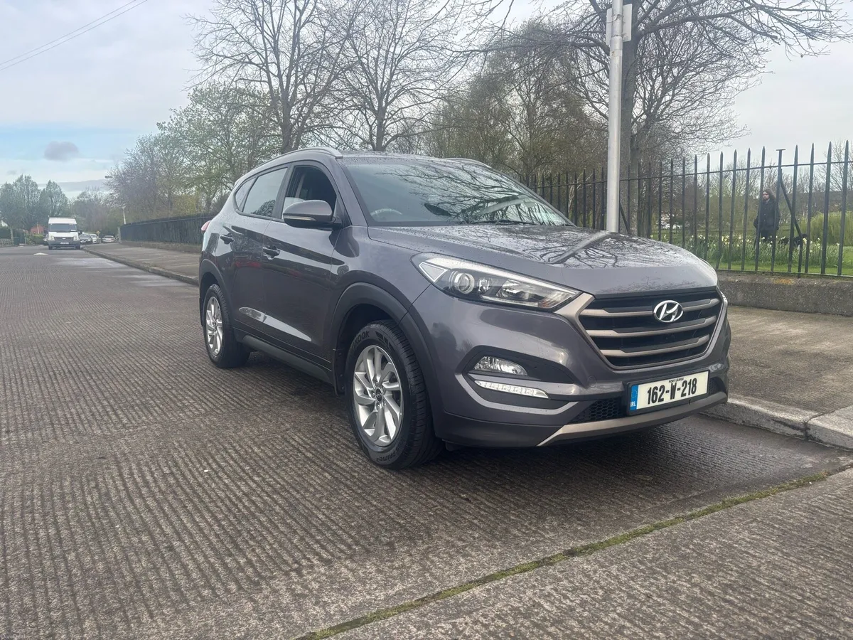 2016 Hyundai Tucon - Image 2