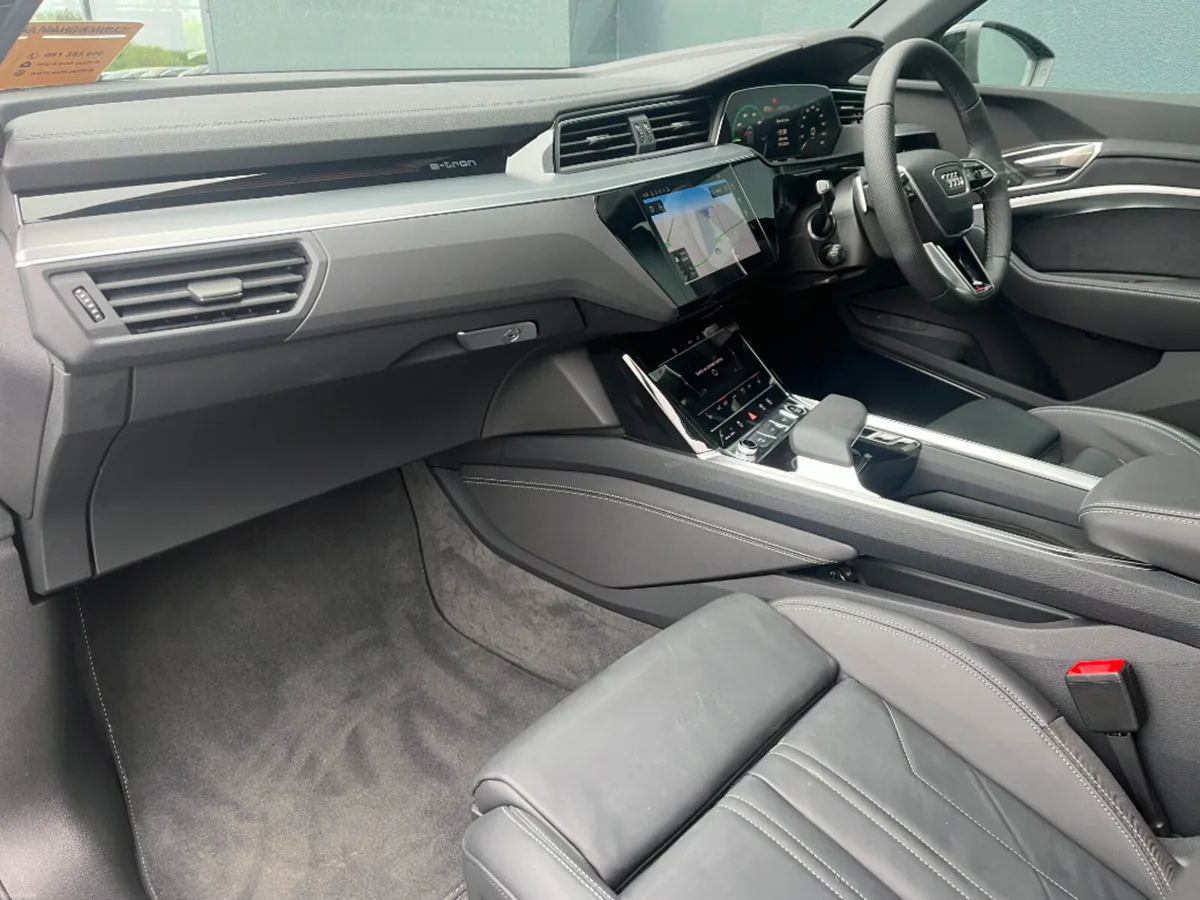 Audi Q8 e-tron S-line Black Edition Quattro - Image 4