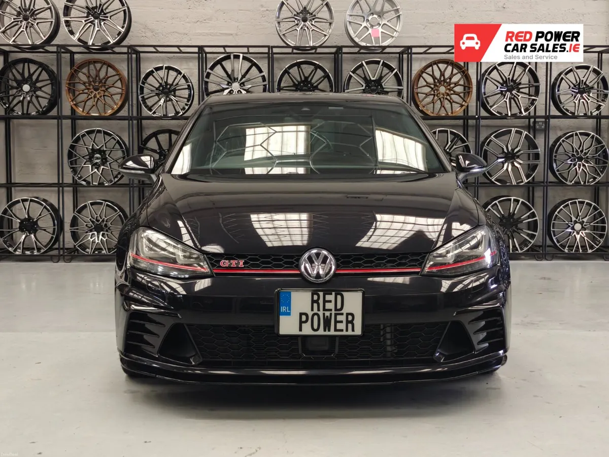 2016 Golf GTI Clubsport Street Edition//LOW KMs - Image 2