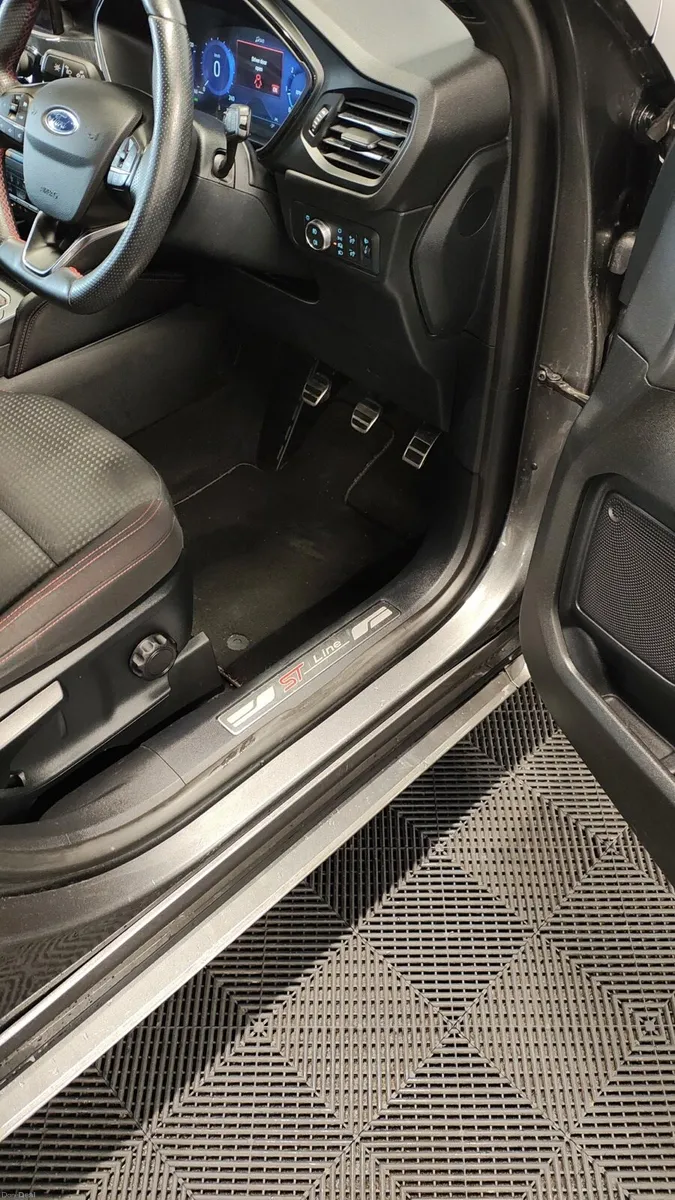 FORD KUGA ST DIESEL - Image 6