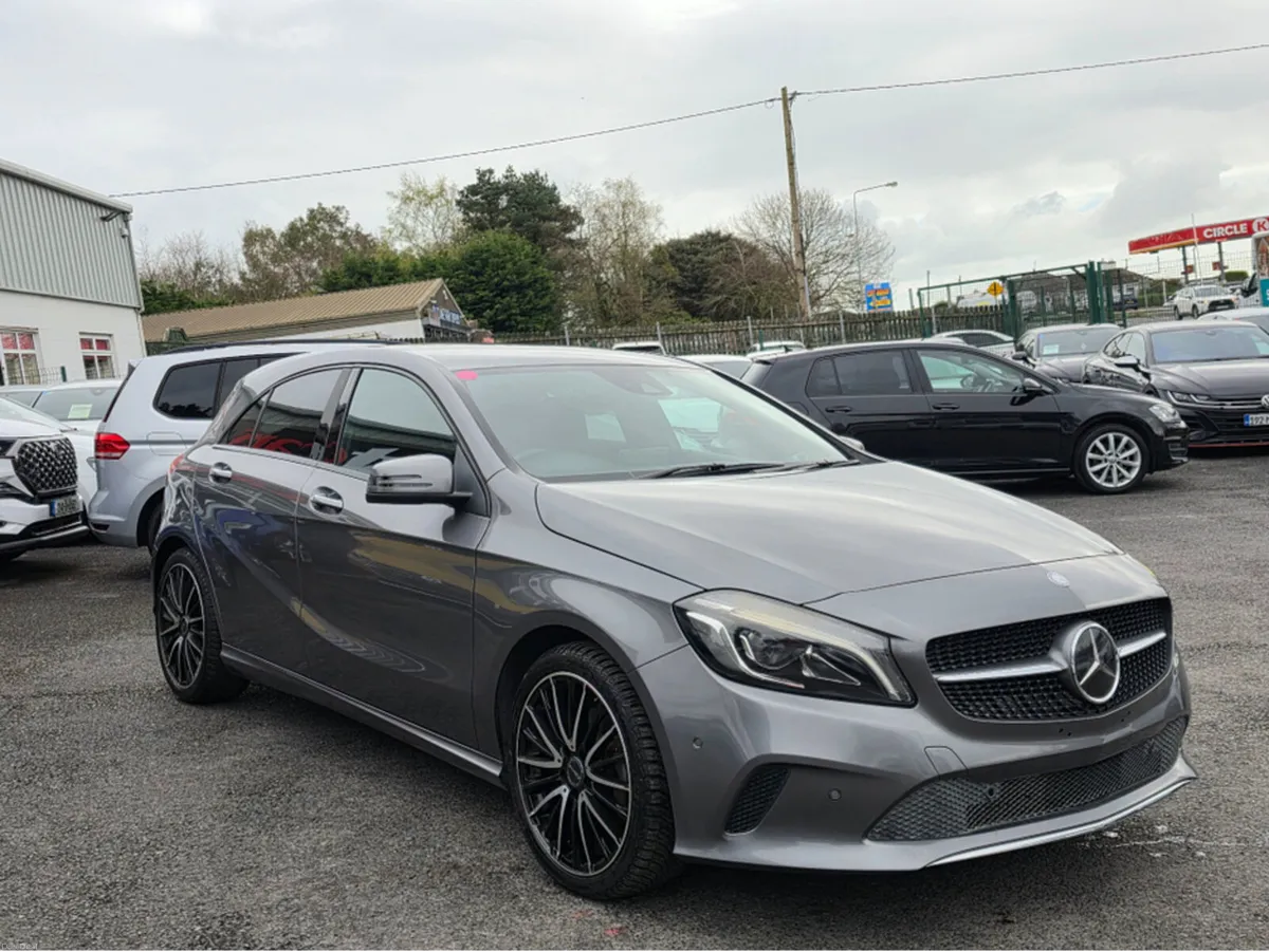 Mercedes-Benz A-Class A180 AMG INTERIOR HALF LEATH - Image 3