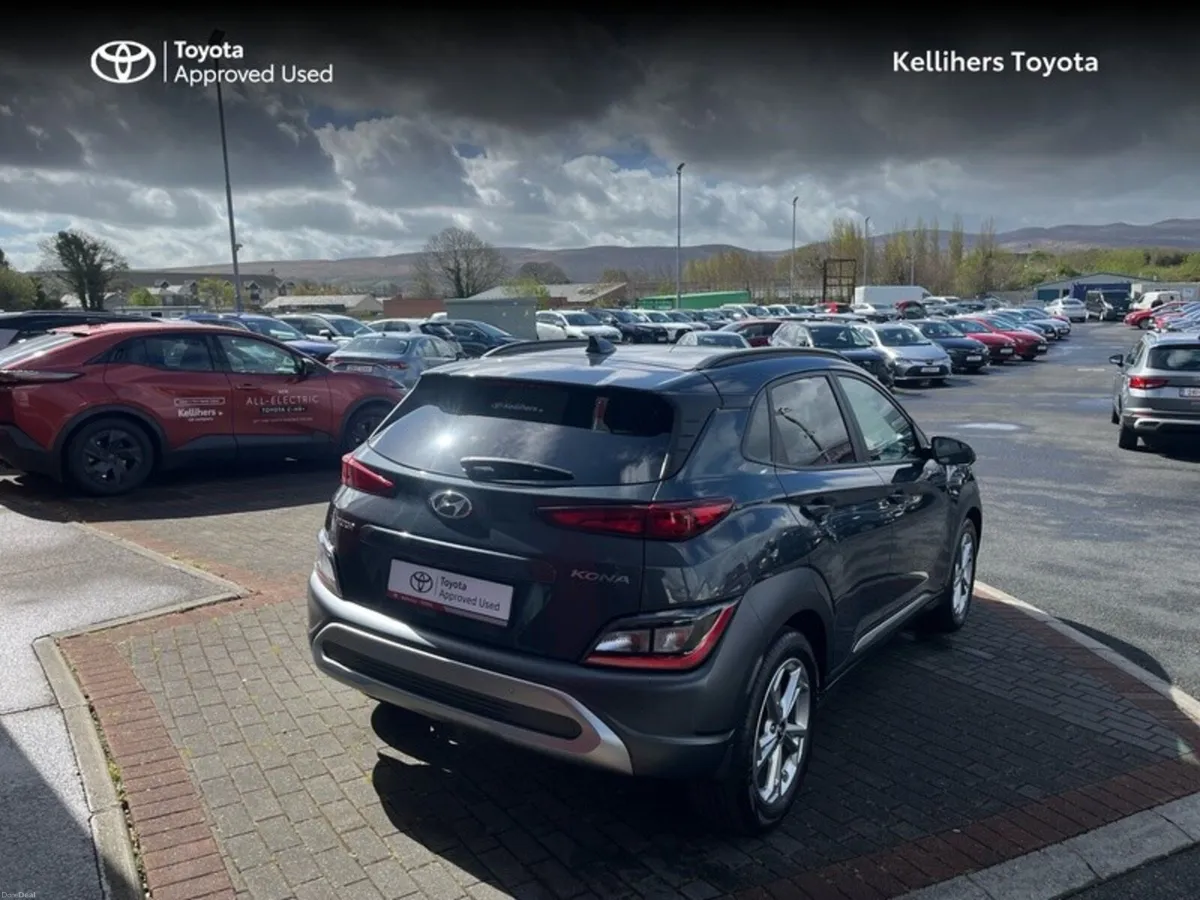 Hyundai KONA KAUAI EXECUTIVE 5DR PETROL - Image 2