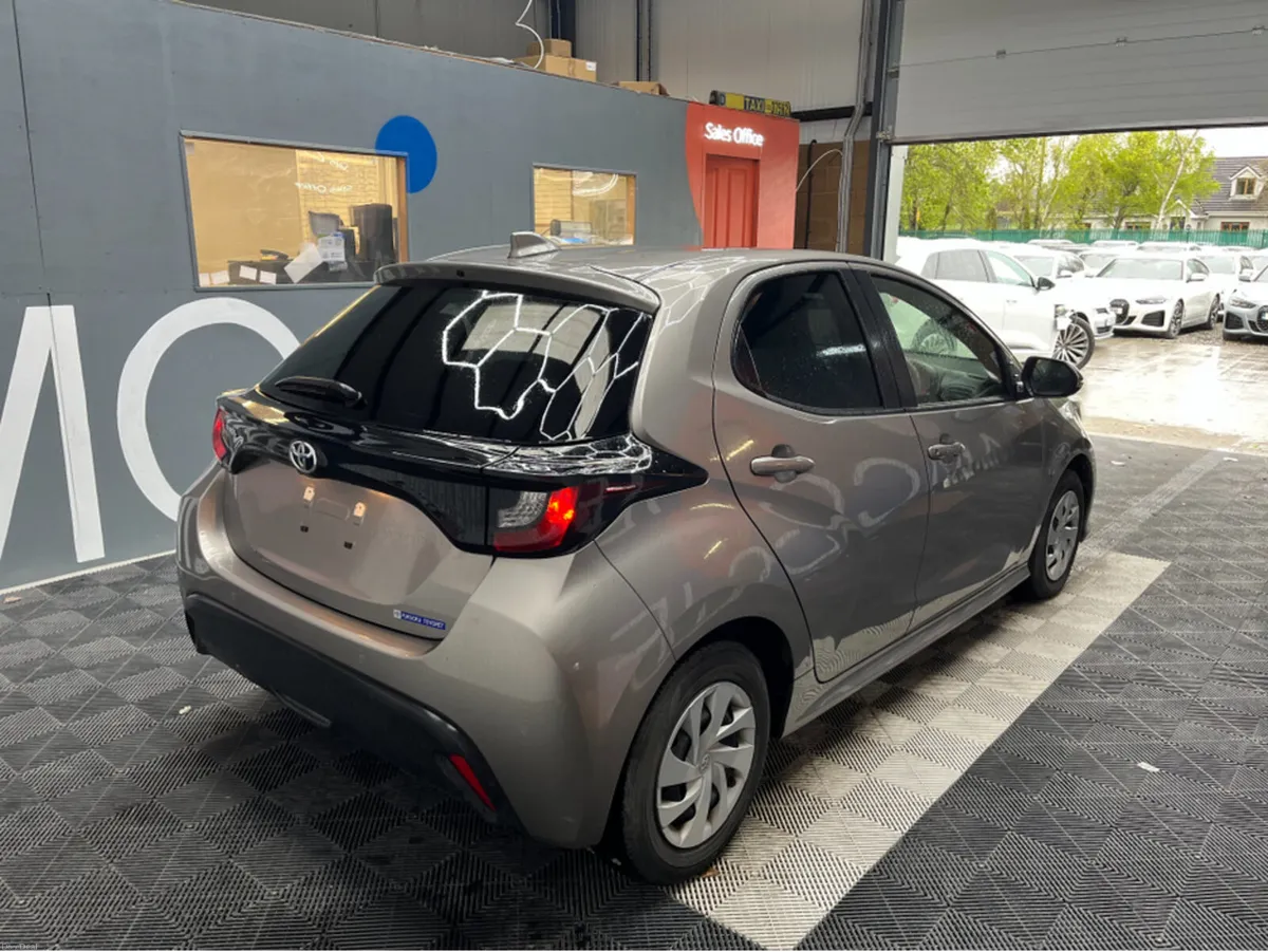 Toyota Yaris 2021 TOYOTA YARIS X 1.0 AUTOMATIC / R - Image 2