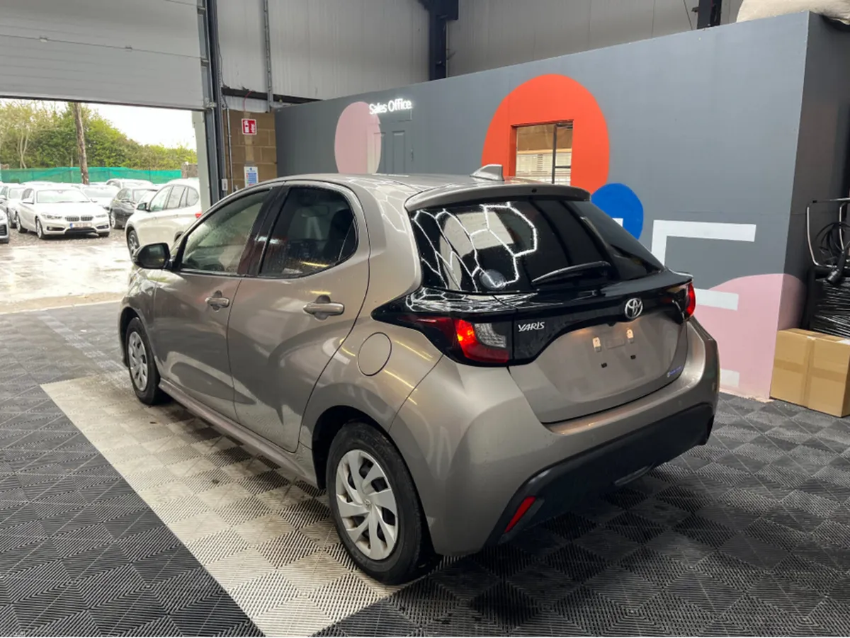 Toyota Yaris 2021 TOYOTA YARIS X 1.0 AUTOMATIC / R - Image 4