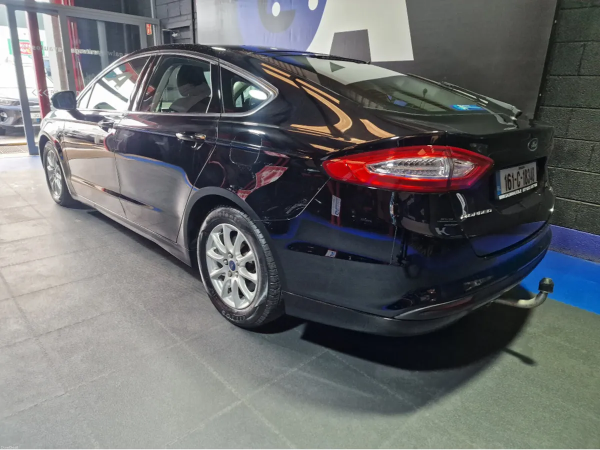 Ford Mondeo 1.5 TDCI **SAT NAV FULLY SERVICED** - Image 6