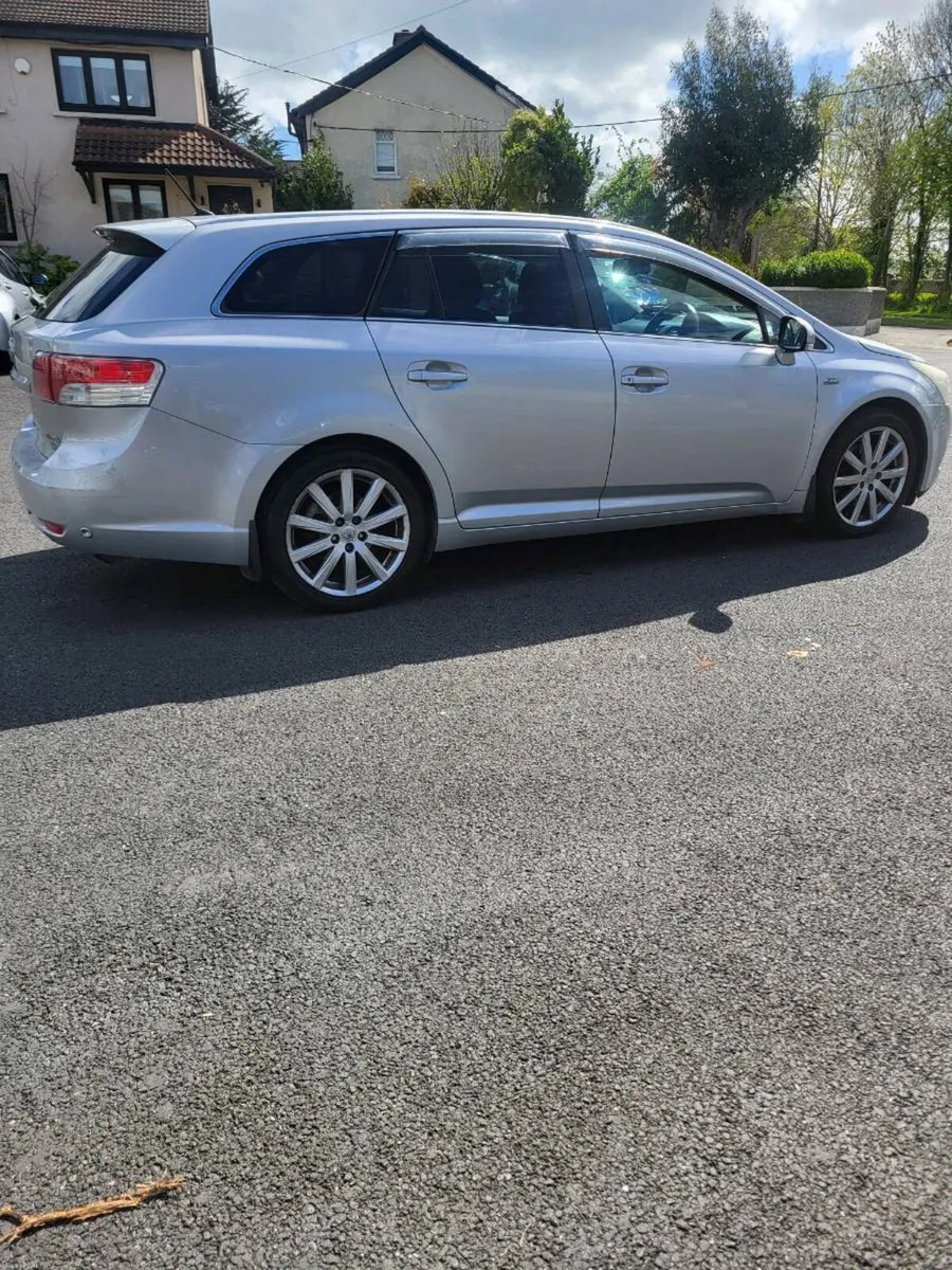 Toyota avensis estate automatic with nct and tax - Image 1