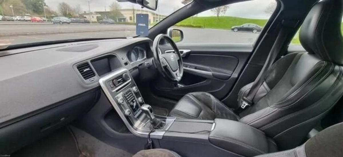 Volvo S60 2015 - Image 3