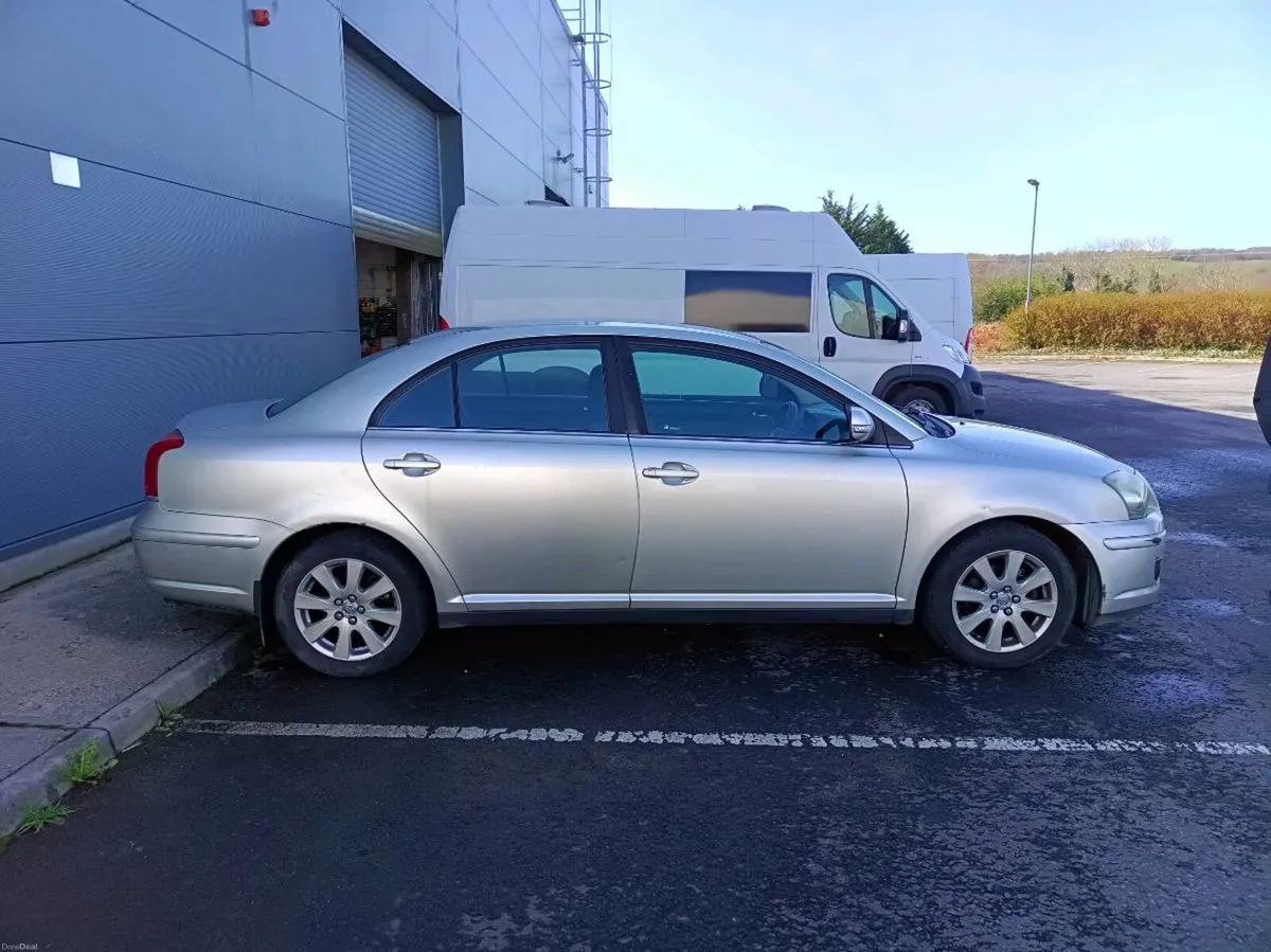 Toyota Avensis 2008 - Image 4