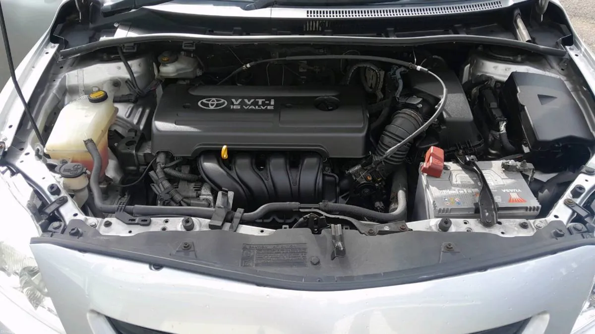 Toyota corolla - Image 4