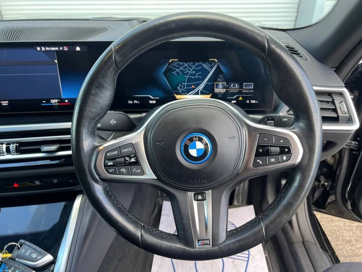 BMW i4 M-SPORT XDRIVE40E // HARMAN/KARDON // LEATH - Image 4