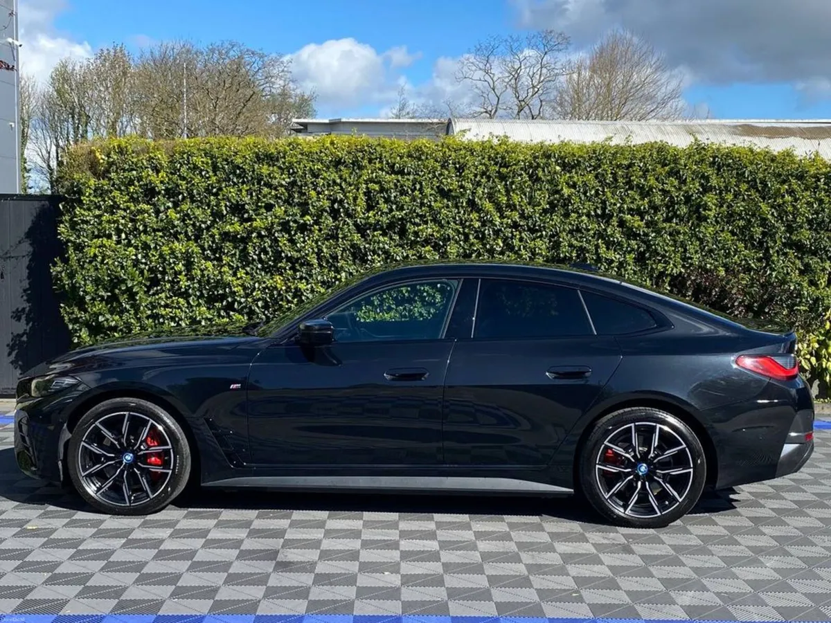 BMW i4 M-SPORT XDRIVE40E // HARMAN/KARDON // LEATH - Image 3