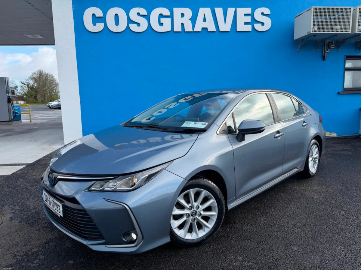 Toyota Corolla 1.8 Hybrid Luna Saloon * REVERSING - Image 3