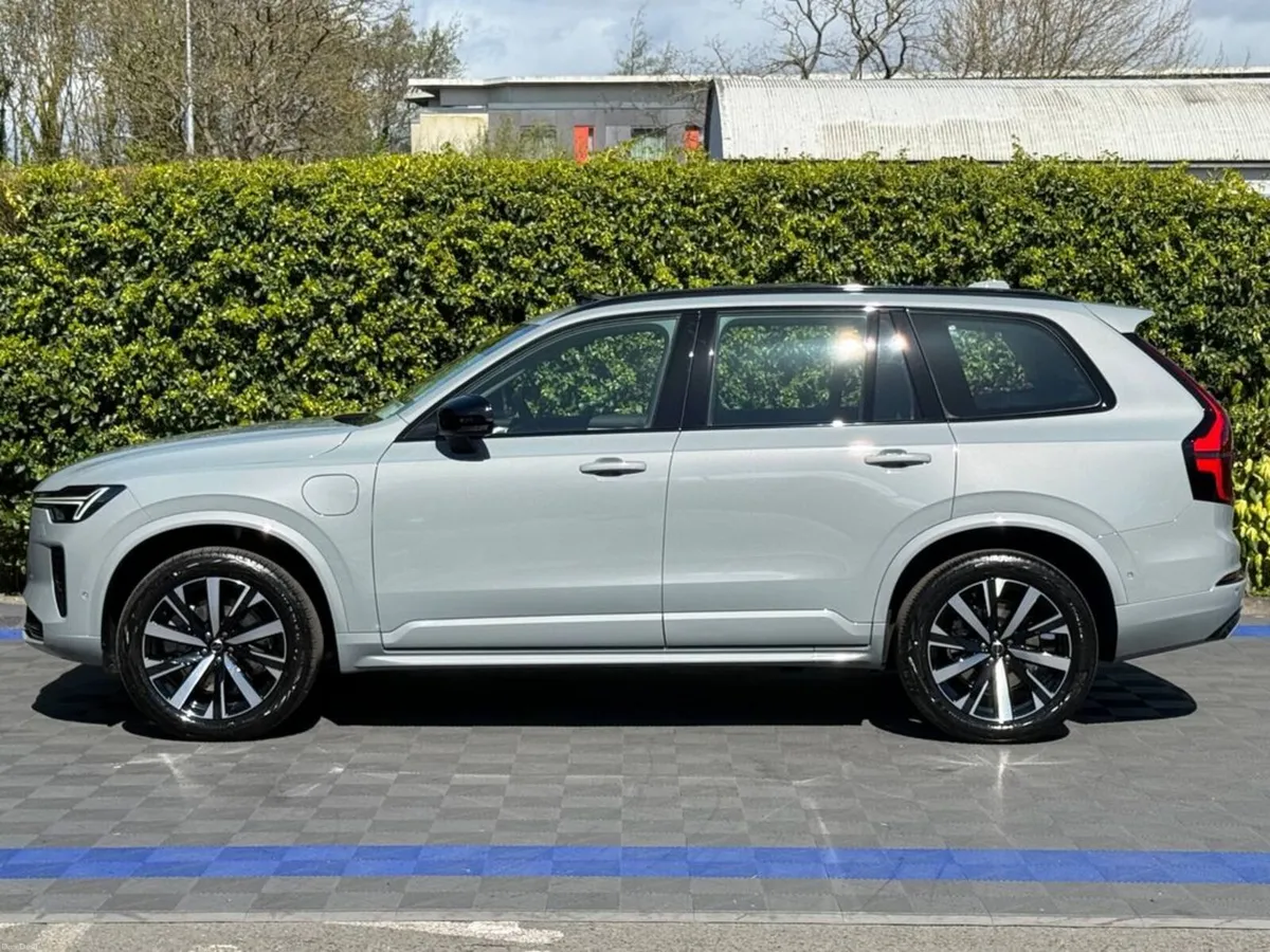 Volvo XC90 T8 PLUS 7-SEATER 2.0 HYBRID ** BRAND NE - Image 4