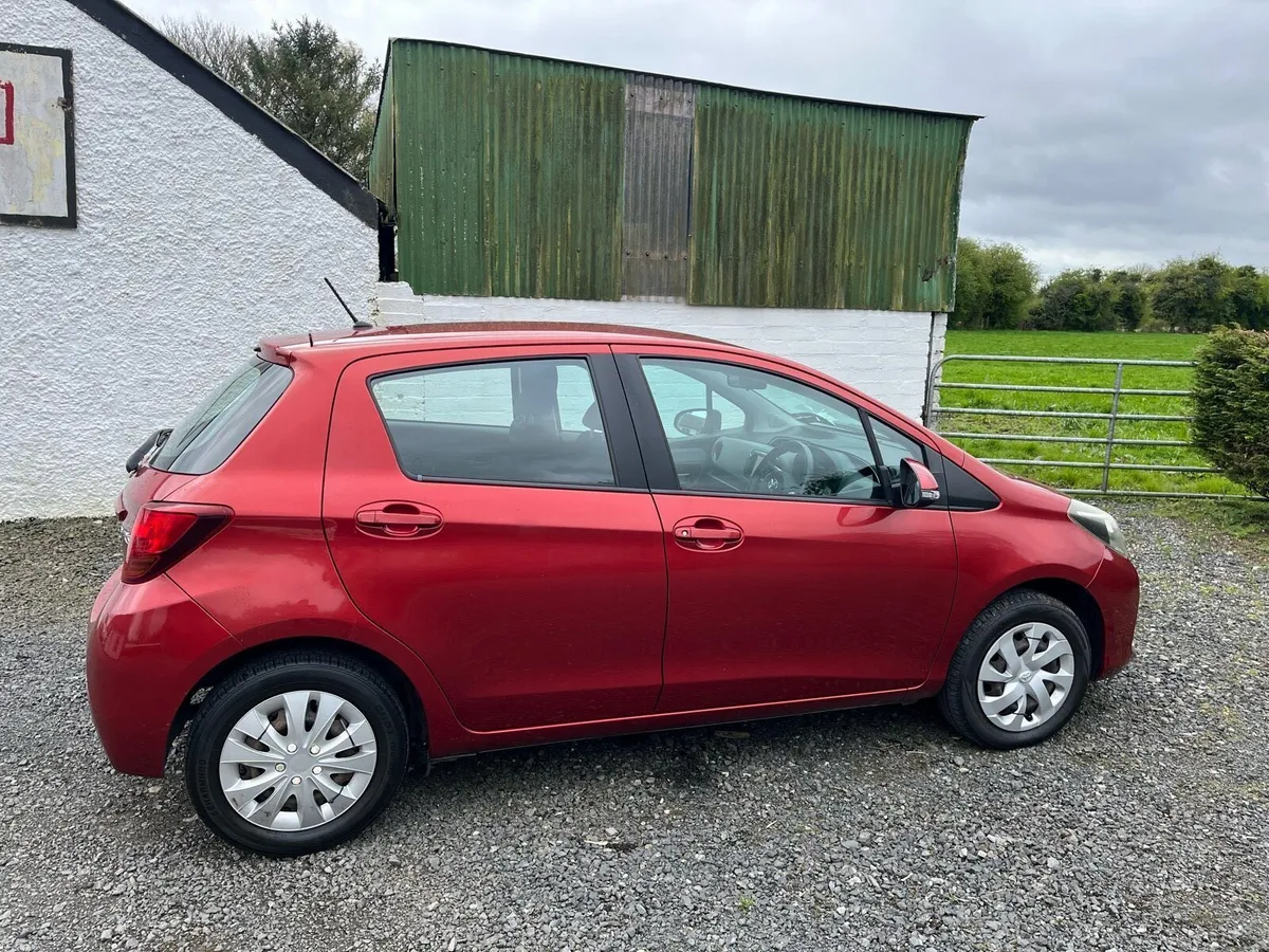 2015 Yaris 1.3 *NewNCT*Low mileage*104k km* - Image 4