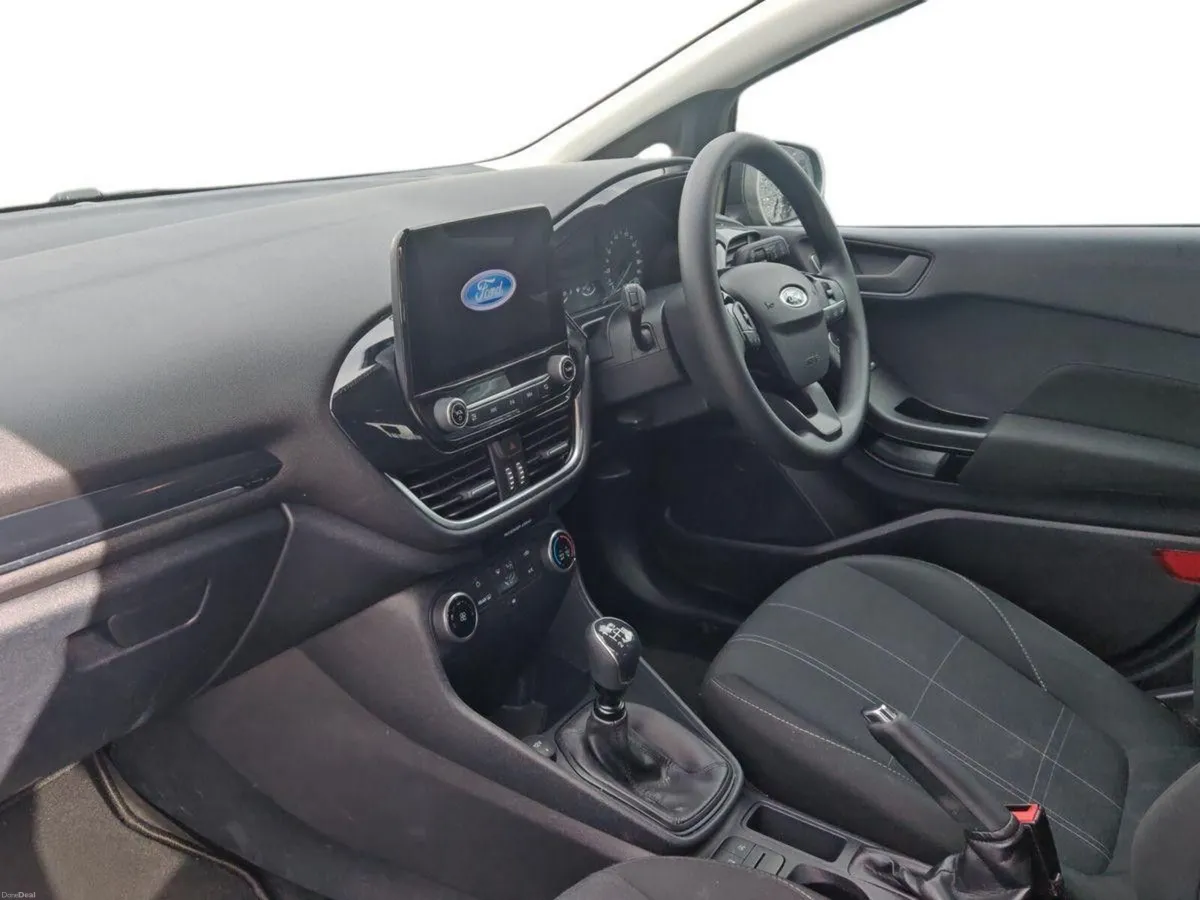 Ford Fiesta 1.0T EcoBoost 125PS Titanium Auto - Image 4