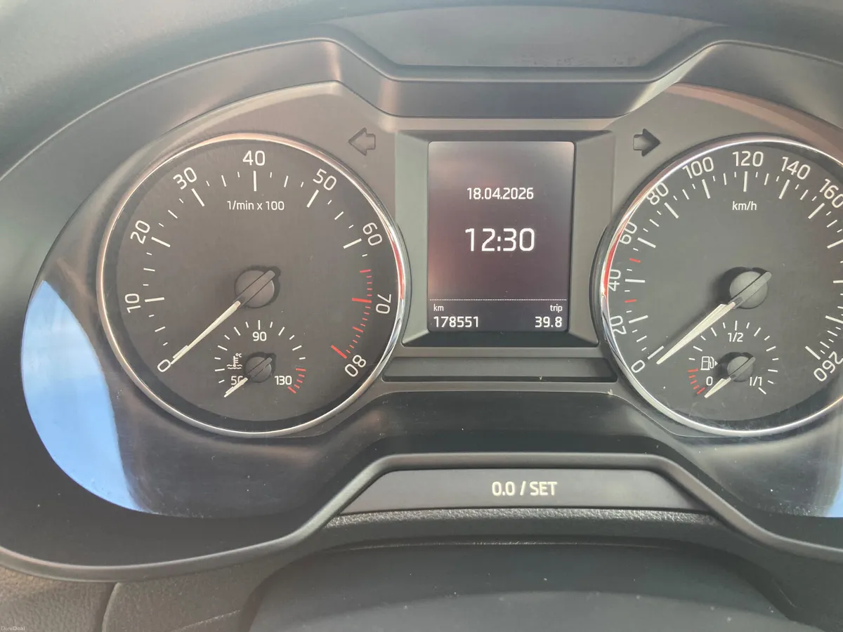 Skoda Octavia 2015 Petrol 1.2 - Image 3
