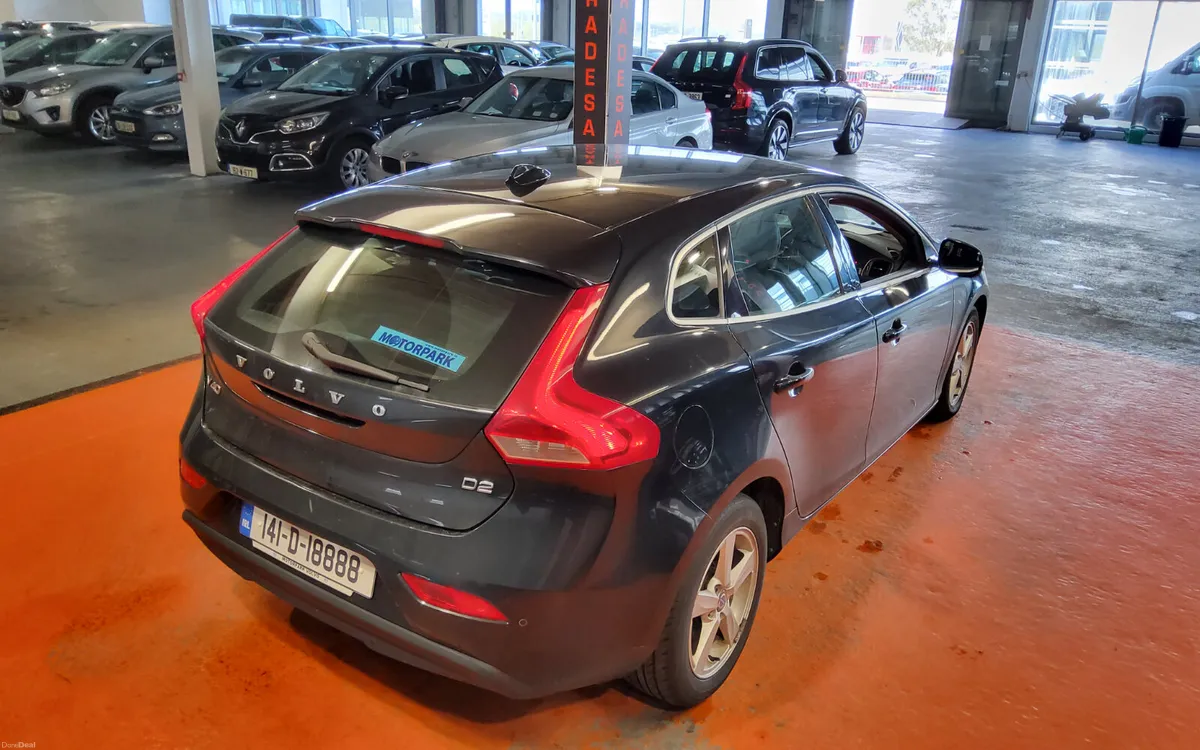 Volvo V40 2014 - Image 4