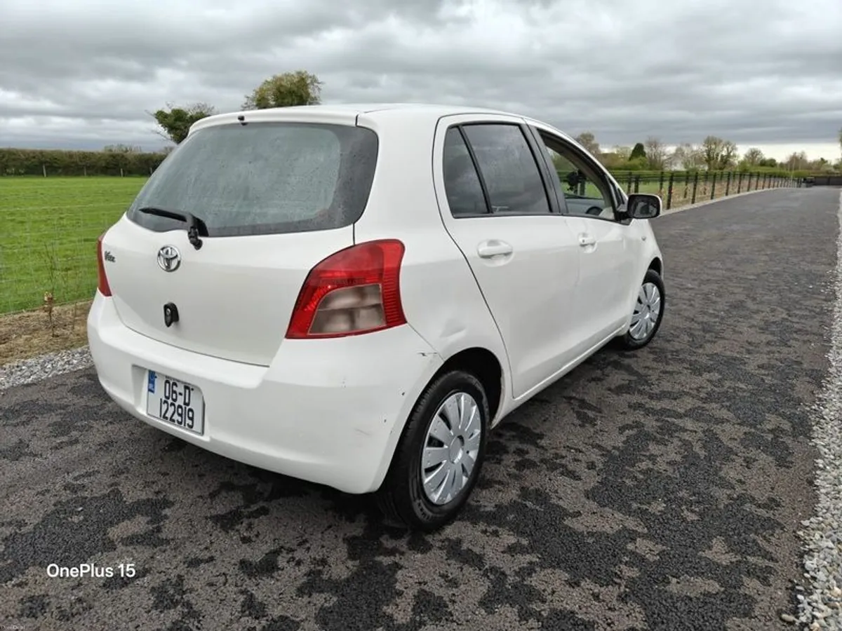 06 Vitz/Yaris AUTO (Tax 09/26 NCT 10/26) Low KMs - Image 3