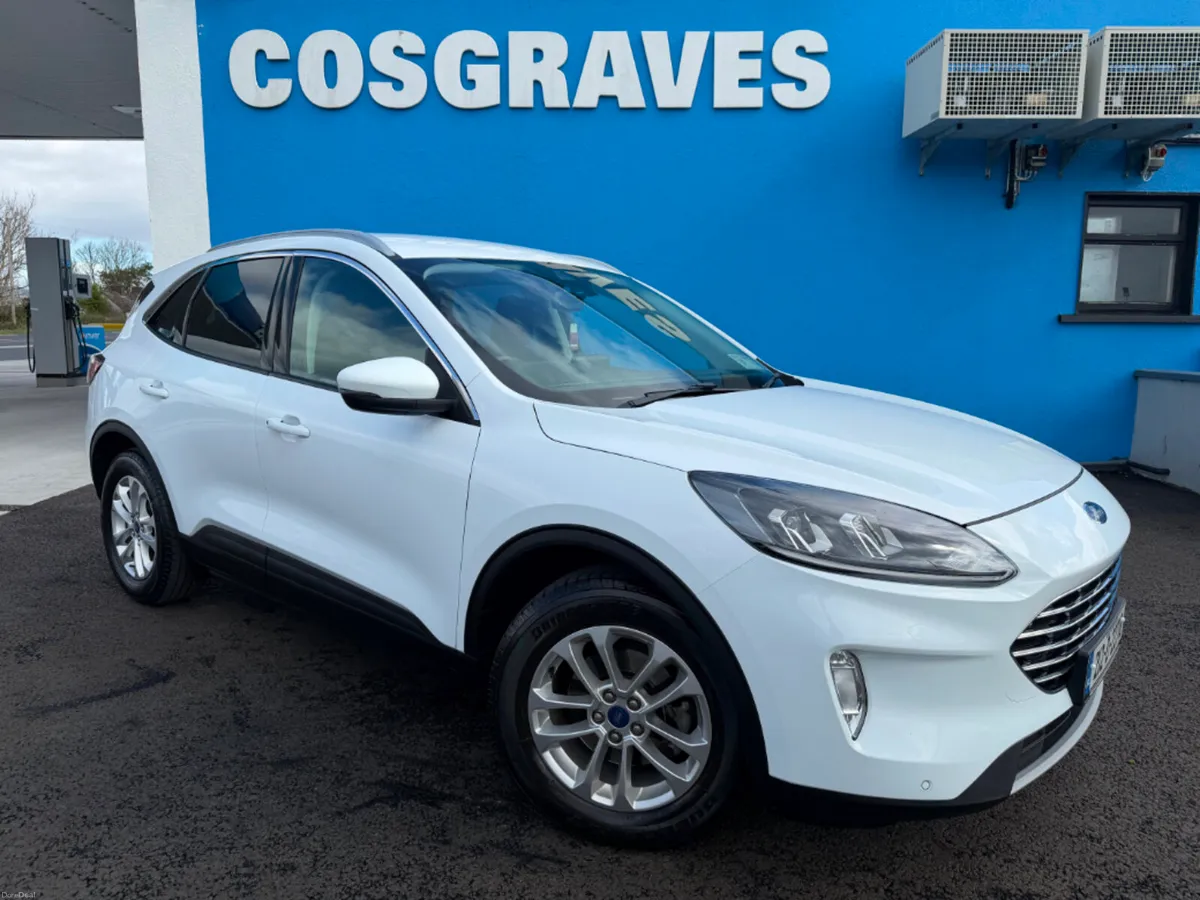 Ford Kuga Titanium 1.5TD120 S6.2 M6 * REVERSING CA - Image 1