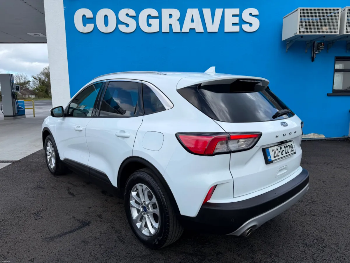 Ford Kuga Titanium 1.5TD120 S6.2 M6 * REVERSING CA - Image 4