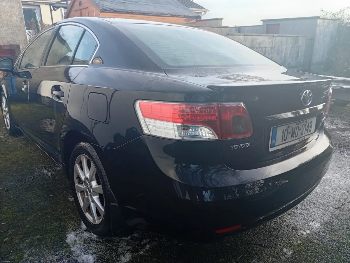 Toyota advensis - Image 1