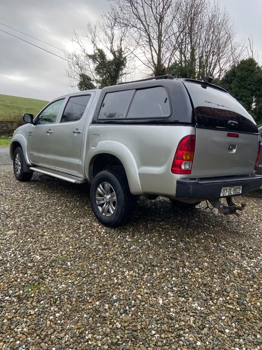 Toyota Hilux 2007 - Image 1
