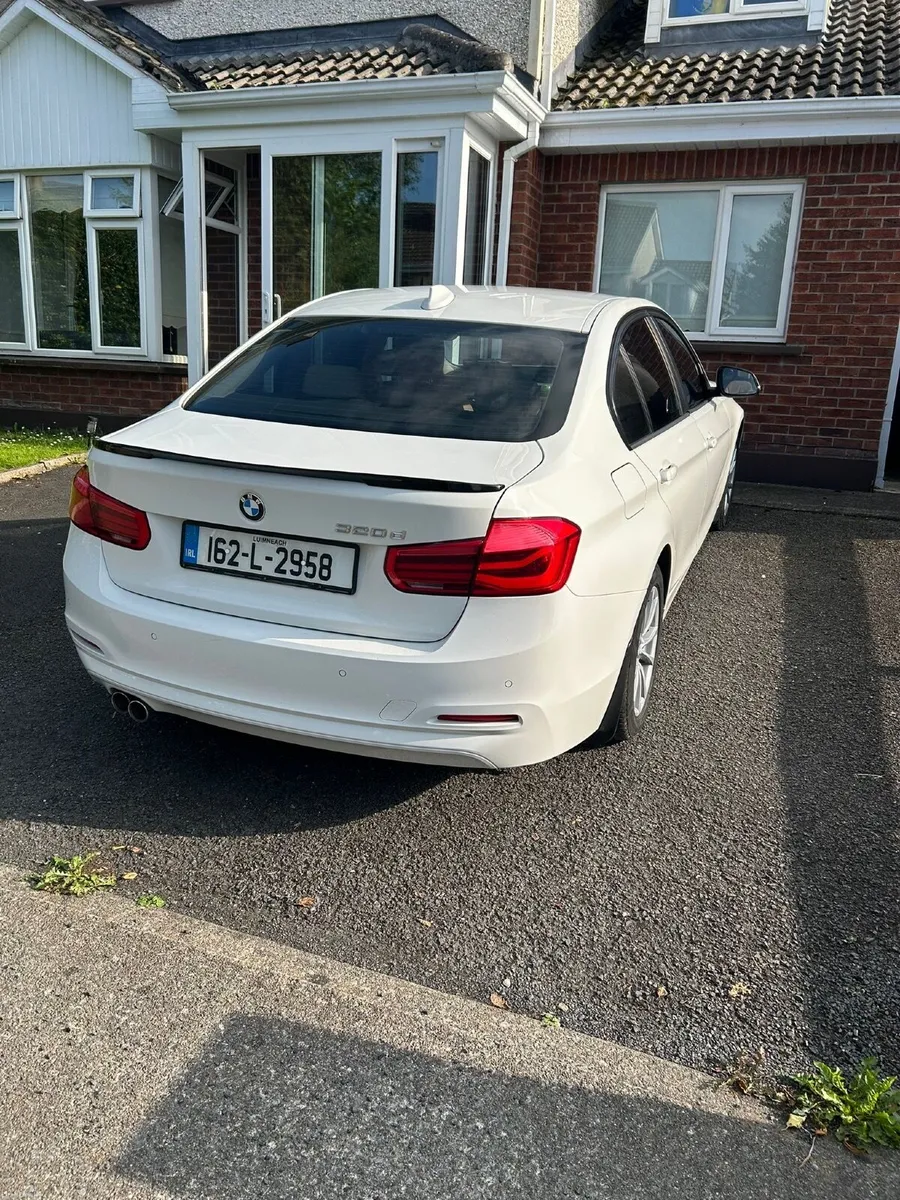 BMW 3-Series 2016 - Image 3
