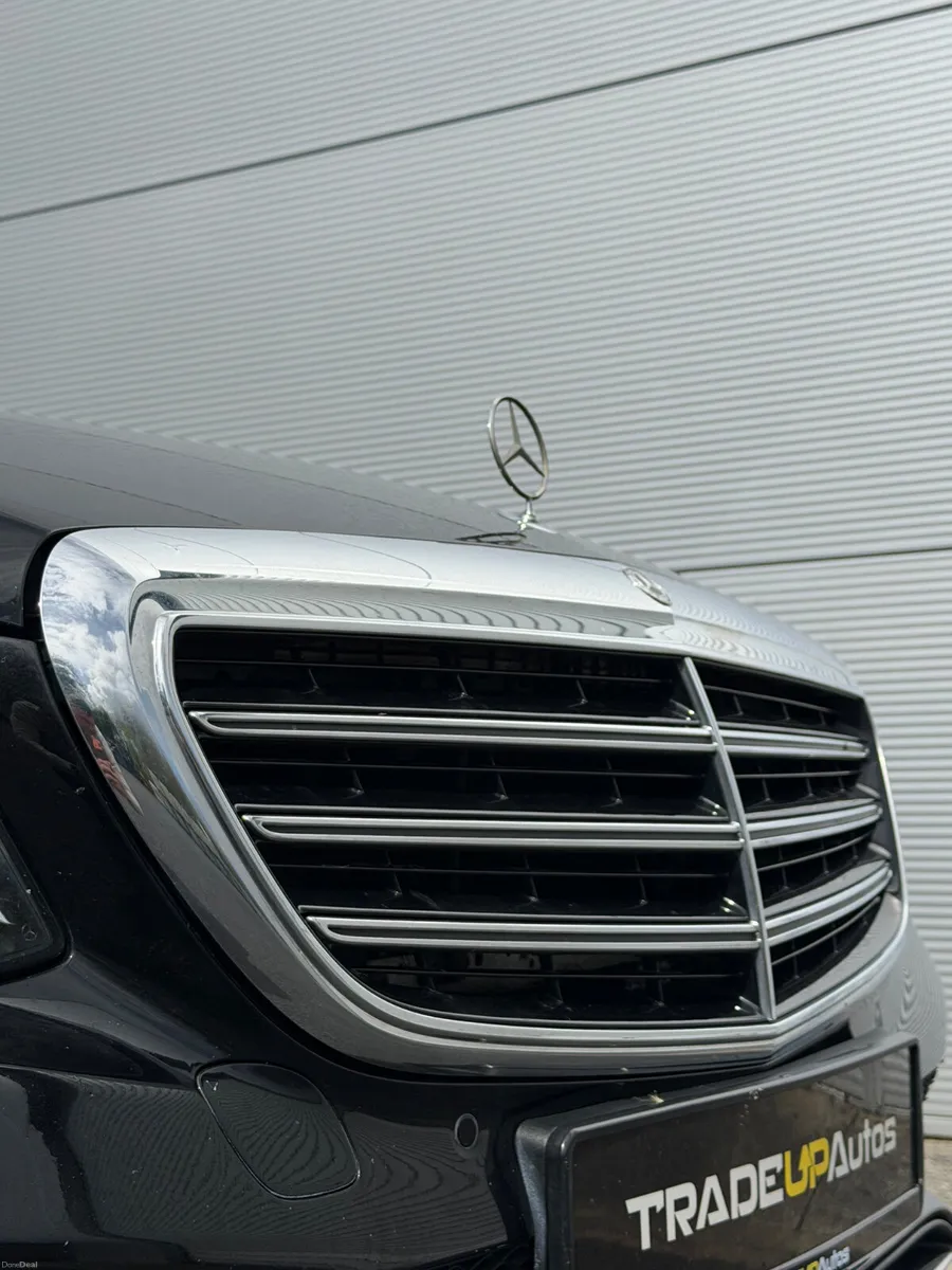 Mercedes-Benz E220d Exclusive - Image 3