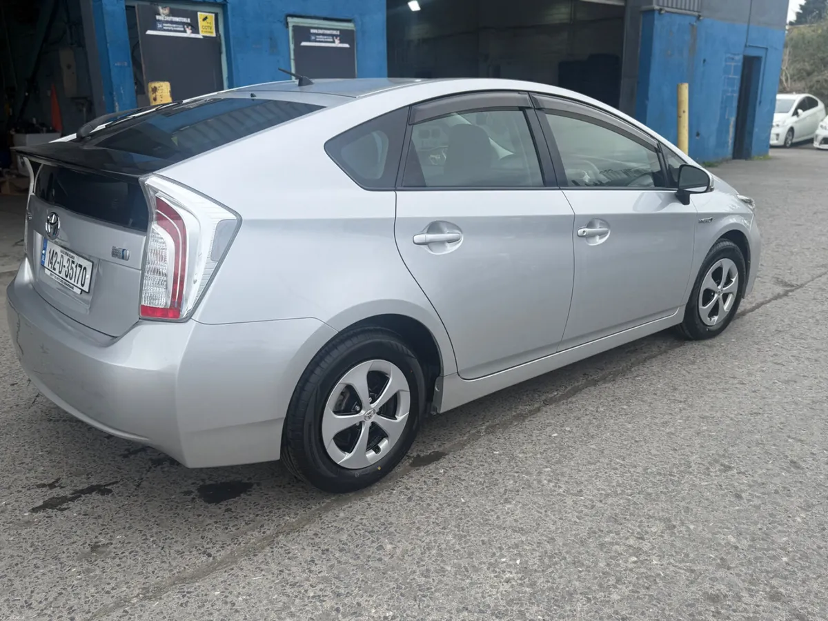 2014 Toyota Prius Hybrid Automatic - Image 4
