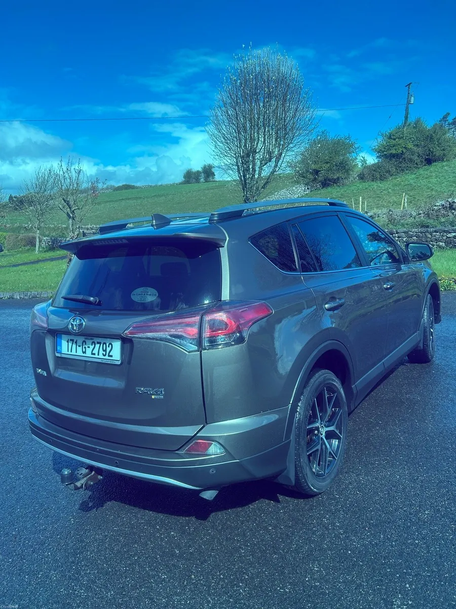 Toyota RAV 4 - Image 1