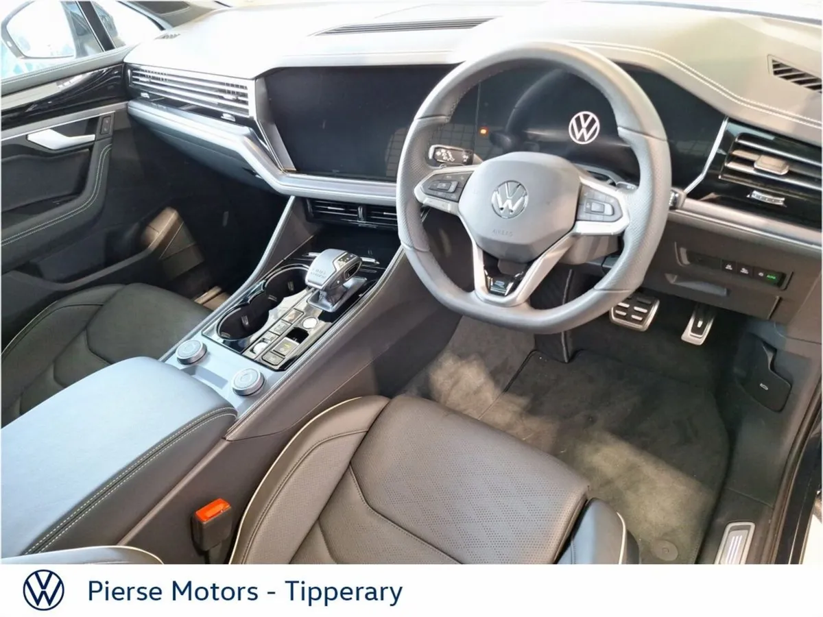 Volkswagen Touareg R-LINE 3.0TDI 4M 231BHP FINAL E - Image 3