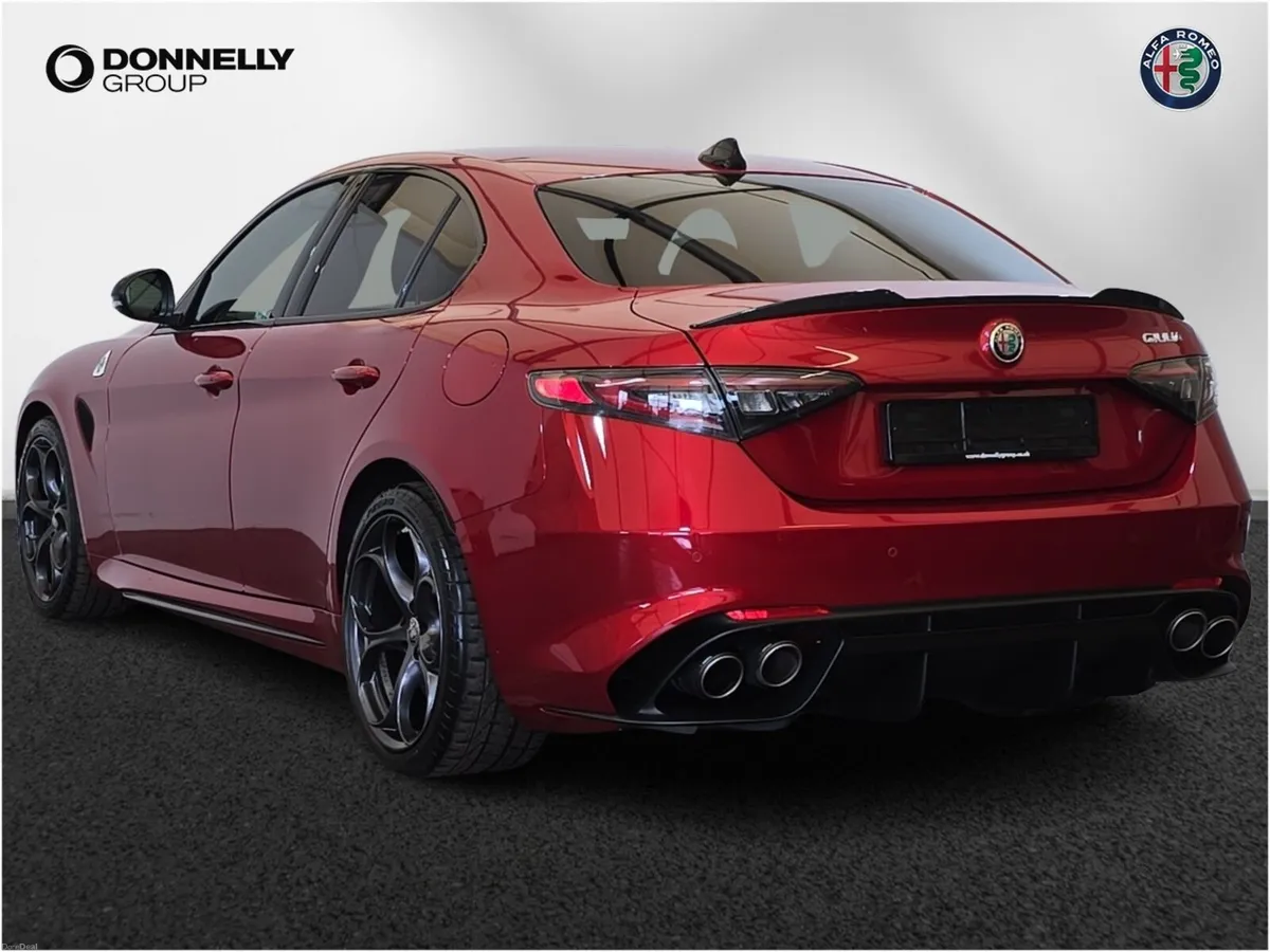 Alfa Romeo Giulia Saloon Quadrifoglio - Image 2