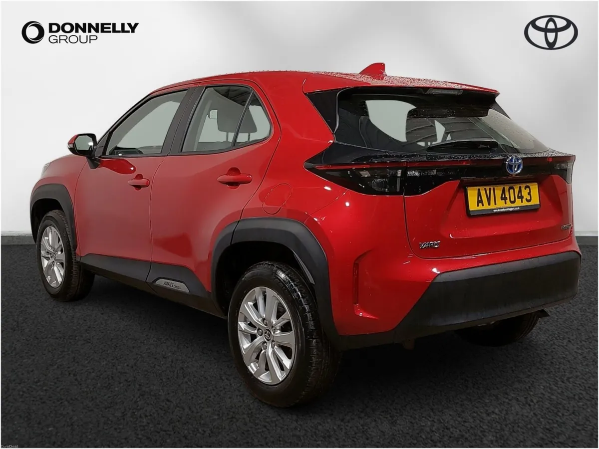 Toyota Yaris Cross Estate Icon - Image 2
