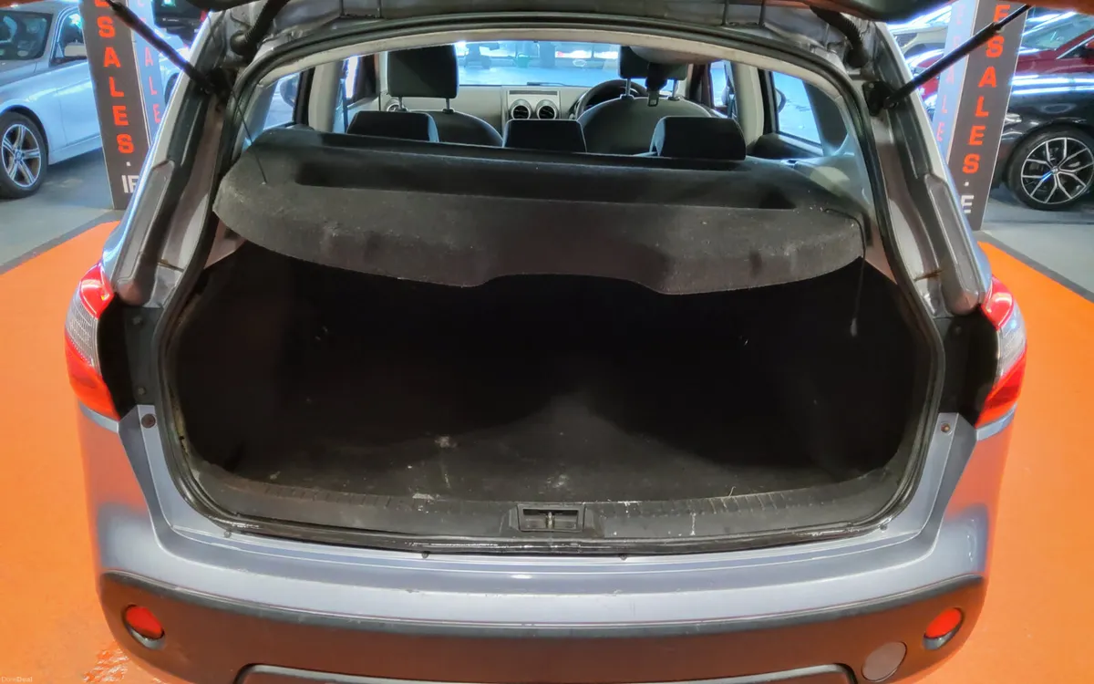 Nissan Qashqai 2010 - Image 4